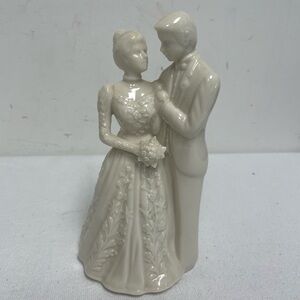 VTG Lenox Wedding Promises Victorian Bride Groom Victorian Figurine 7” Gorgeous